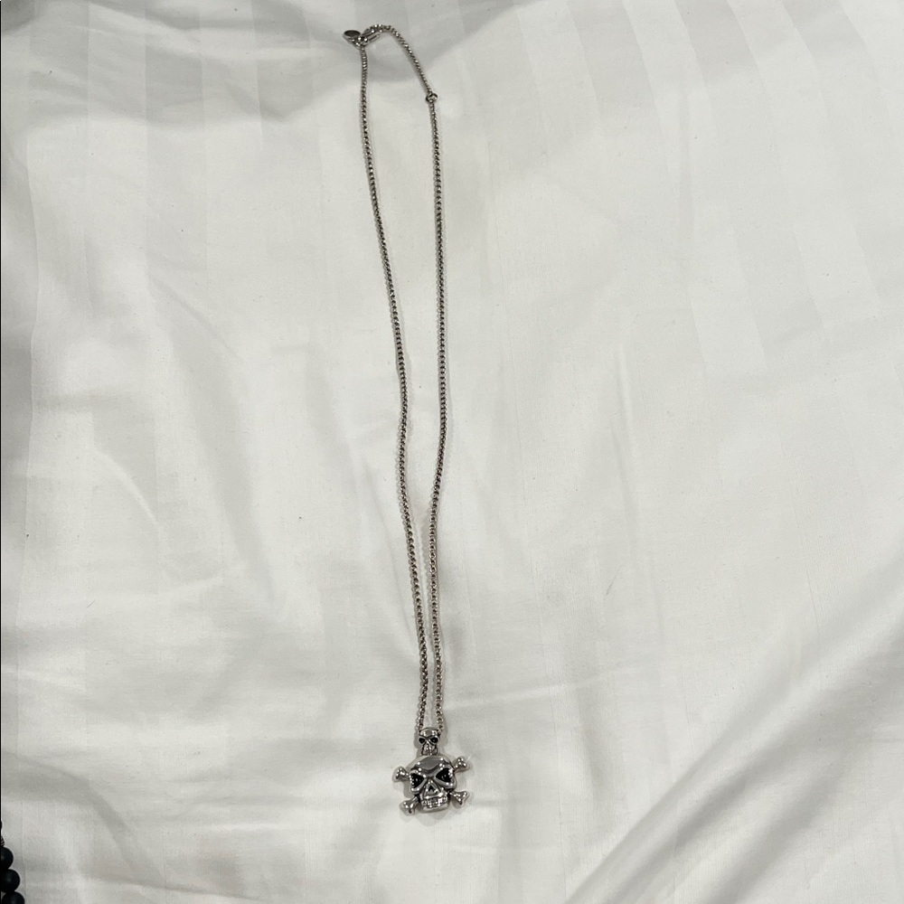 Men’s Elegant Silver Skull Pendant Necklace